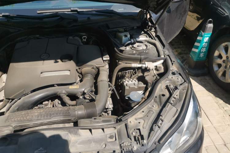 Used Mercedes-Benz E-Class 2015 Facelift E 200 L Sport Edition Engine Bay Left