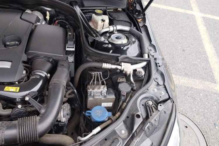 Used Mercedes-Benz E-Class 2015 Restyled E 260 L Sport Edition Engine Bay Left