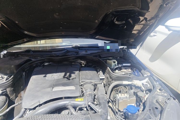 Used Mercedes-Benz E-Class 2015 E 260 L Sport & Fashion Model Engine Bay Left
