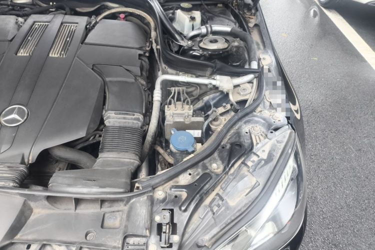 Used Mercedes-Benz E-Class 2015 E 320 L Sport 4MATIC Engine Bay Left