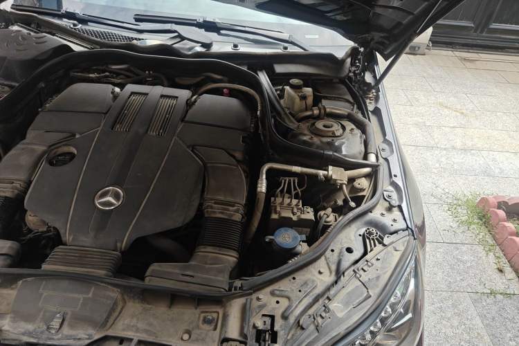 Used Mercedes-Benz E-Class 2015 E 320 L Luxury 4MATIC Engine Bay Left