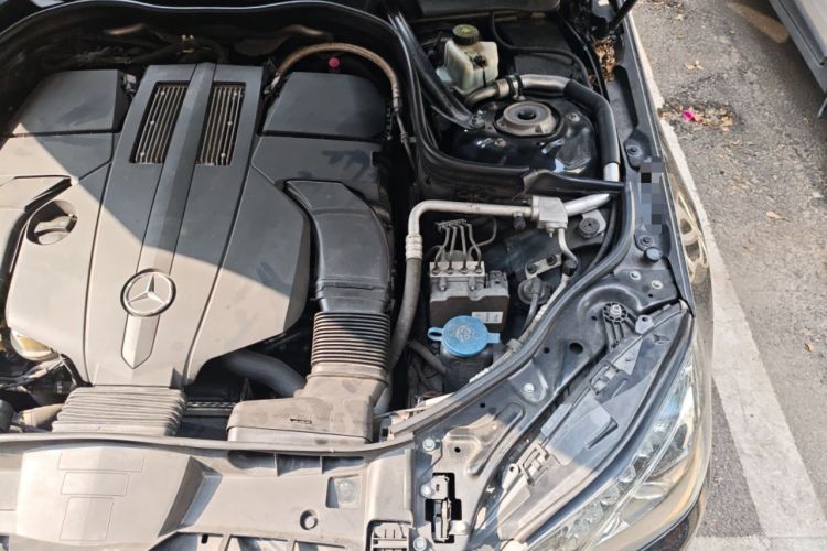 Used Mercedes-Benz E-Class 2015 E 320 L Sport 4MATIC Engine Bay Left