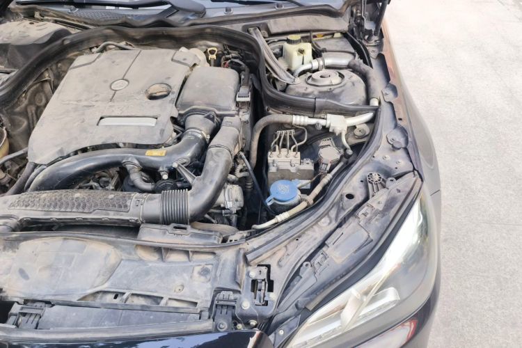 Used Mercedes-Benz E-Class 2015 E 260 L Sport Edition Engine Bay Left