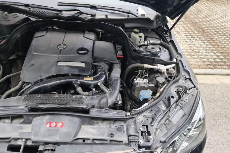Used Mercedes-Benz E-Class 2015 E 260 L Sport Luxury Model Engine Bay Left
