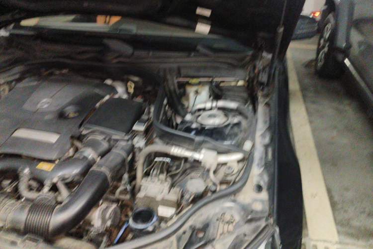 Used Mercedes-Benz E-Class 2015 E 260 L Sport & Fashion Model Engine Bay Left
