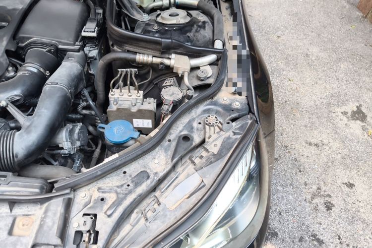 Used Mercedes-Benz E-Class 2015 Restyled E 260 L Sport Edition Engine Bay Left