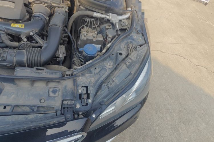 Used Mercedes-Benz E-Class 2015 E 260 L Sport Edition Engine Bay Left