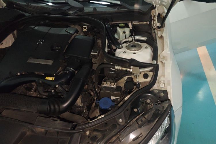 Used Mercedes-Benz E-Class 2015 E 260 L Sport Edition Engine Bay Left