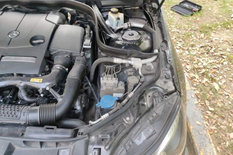 Used Mercedes-Benz E-Class 2015 Restyled E 260 L Sport Edition Engine Bay Left