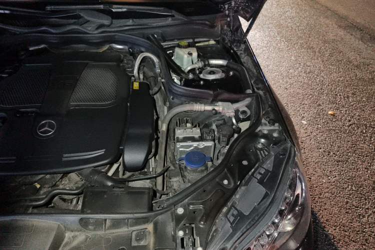 Used Mercedes-Benz E-Class 2015 E 400 L Hybrid Engine Bay Left