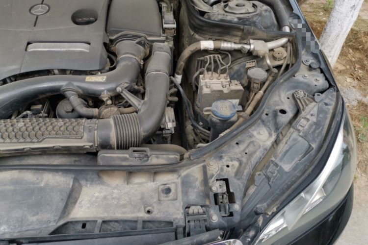 Used Mercedes-Benz E-Class 2015 E 260 L Engine Bay Left