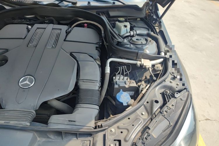 Used Mercedes-Benz E-Class 2015 E 320 L Sport 4MATIC Engine Bay Left
