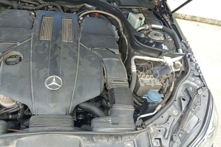 Used Mercedes-Benz E-Class 2015 E 320 L Sport Luxury Model Engine Bay Left