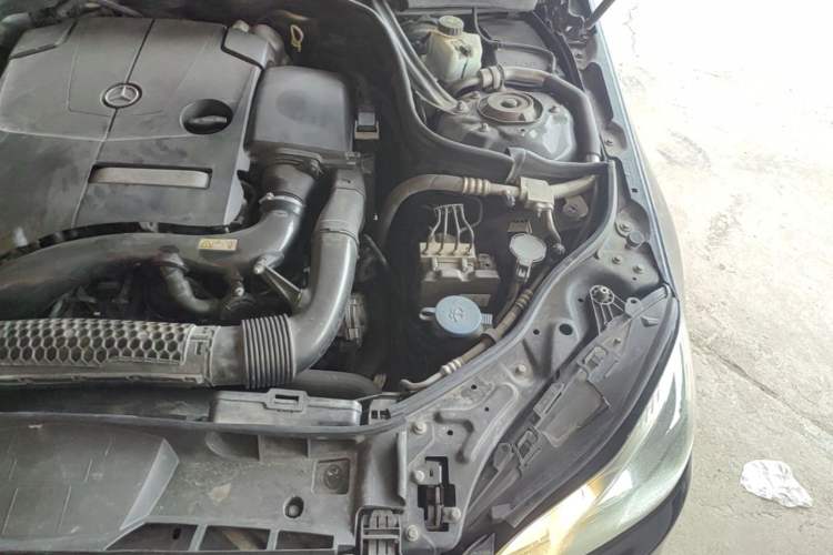 Used Mercedes-Benz E-Class 2015 E 260 L Sport Edition Engine Bay Left