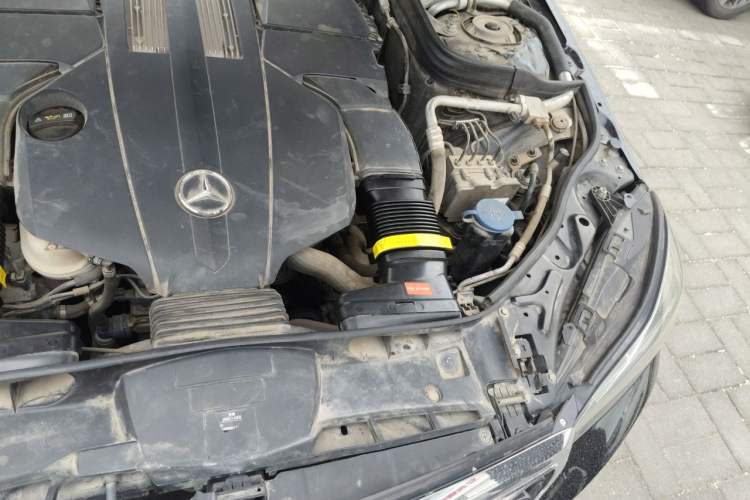 Used Mercedes-Benz E-Class 2015 E 320 L 4MATIC Engine Bay Left