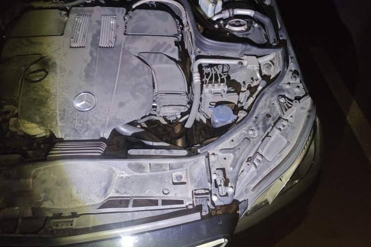Used Mercedes-Benz E-Class 2015 E 320 L Sport 4MATIC Engine Bay Left