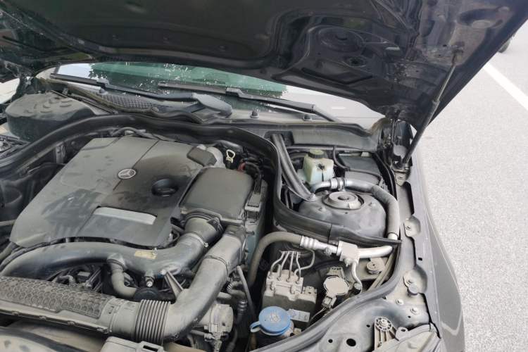 Used Mercedes-Benz E-Class 2015 Restyled E 260 L Sport Edition Engine Bay Left
