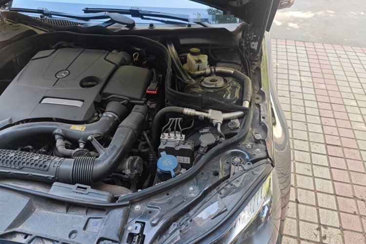 Used Mercedes-Benz E-Class 2015 E 260 L Sport Edition Engine Bay Left