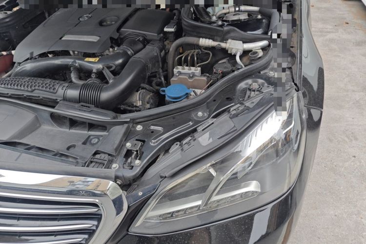 Used Mercedes-Benz E-Class 2015 E 200 L Engine Bay Left