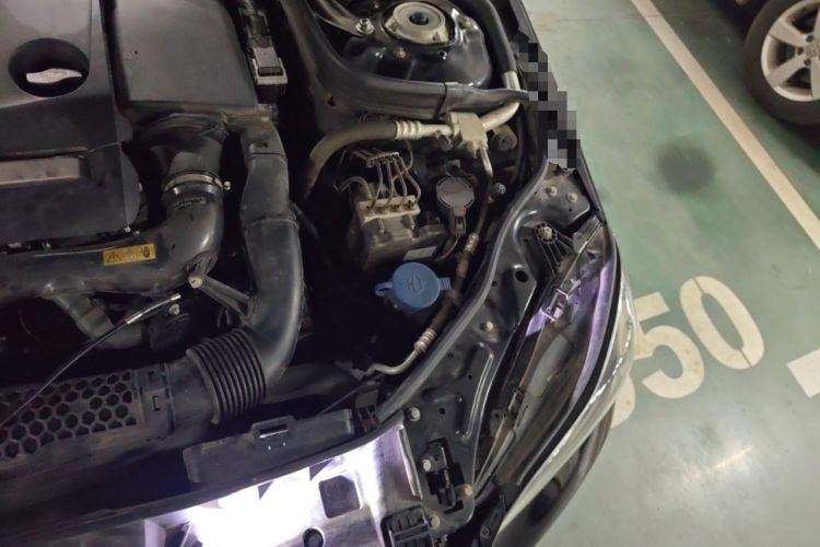 Used Mercedes-Benz E-Class 2015 Revised E 180 L Sport Edition Engine Bay Left