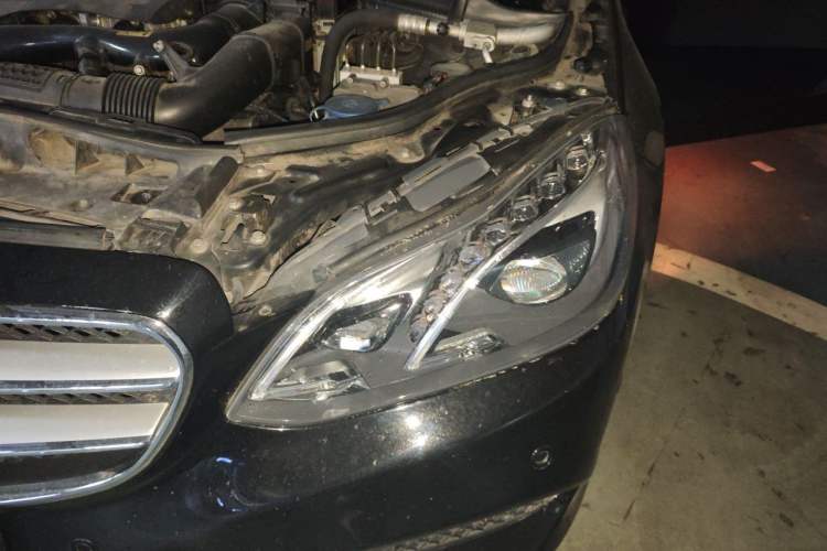 Used Mercedes-Benz E-Class 2015 E 260 L Sport Luxury Model Engine Bay Left