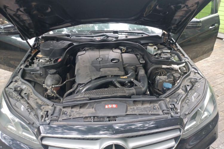 Used Mercedes-Benz E-Class 2015 E 260 L Sport Edition Engine Bay