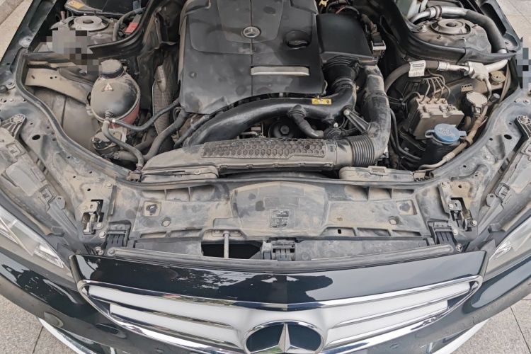 Used Mercedes-Benz E-Class 2015 E 260 L Sport & Fashion Model Engine Bay