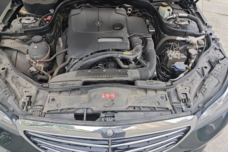Used Mercedes-Benz E-Class 2015 Facelift E 200 L Engine Bay