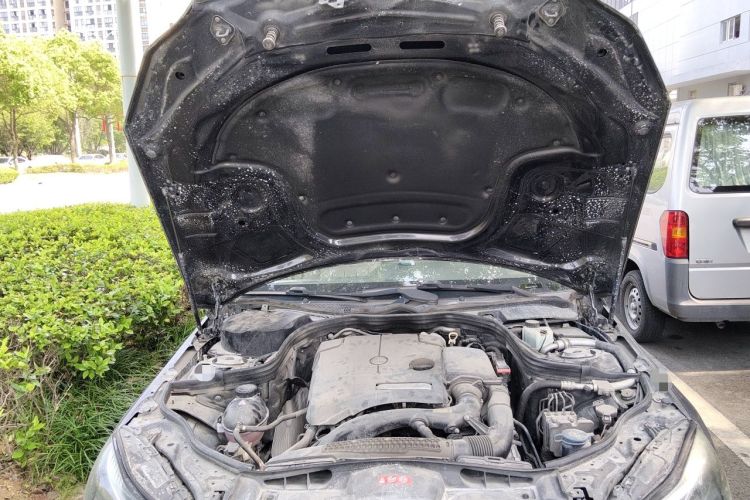Used Mercedes-Benz E-Class 2015 E 260 L Sport Edition Engine Bay
