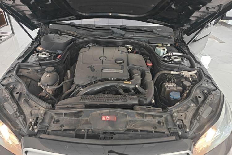 Used Mercedes-Benz E-Class 2015 E 200 L Sport Edition Engine Bay