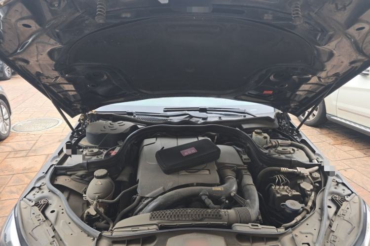 Used Mercedes-Benz E-Class 2015 E 260 L Sport & Fashion Model Engine Bay