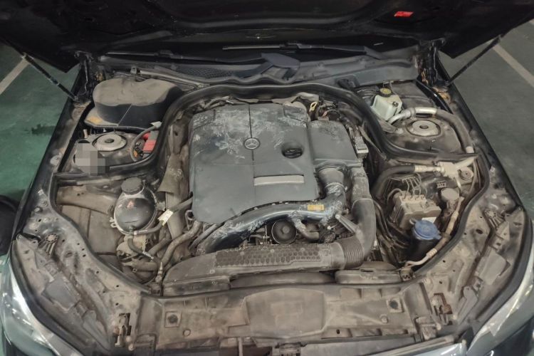 Used Mercedes-Benz E-Class 2015 Facelift E 200 L Engine Bay