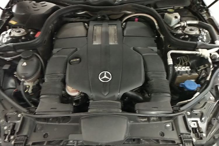 Used Mercedes-Benz E-Class 2015 E 320 L 4MATIC Engine Bay