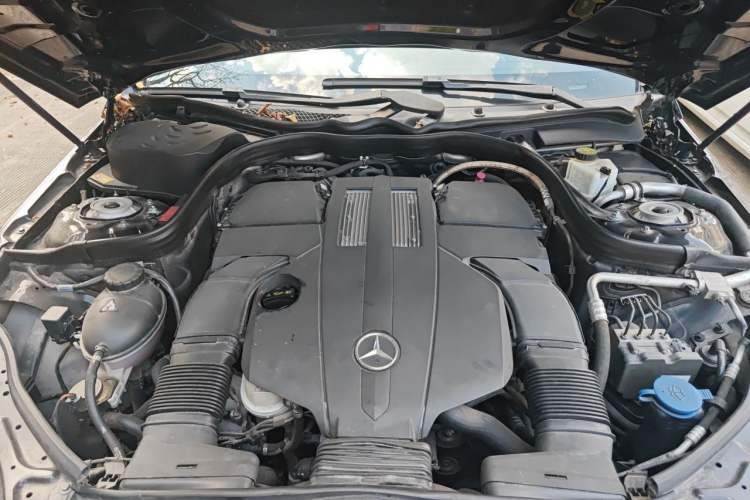 Used Mercedes-Benz E-Class 2015 E 320 L 4MATIC Engine Bay