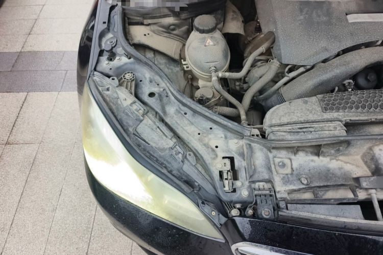 Used Mercedes-Benz E-Class 2015 Revised E 180 L Sport Edition Engine Bay Right