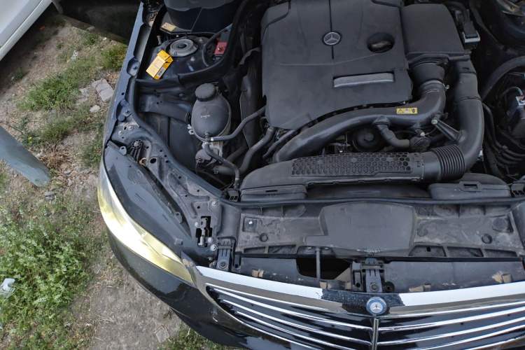 Used Mercedes-Benz E-Class 2015 E 260 L Sport Edition Engine Bay Right