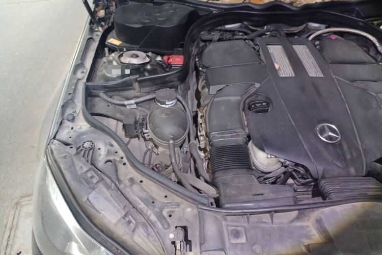 Used Mercedes-Benz E-Class 2015 E 320 L 4MATIC Engine Bay Right