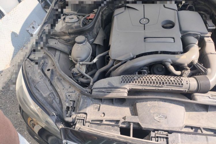 Used Mercedes-Benz E-Class 2015 E 260 L Sport & Fashion Model Engine Bay Right