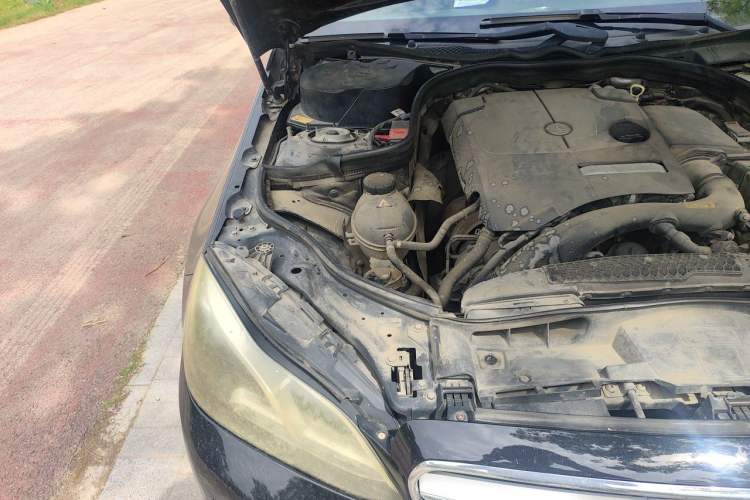 Used Mercedes-Benz E-Class 2015 Revised E 180 L Sport Edition Engine Bay Right