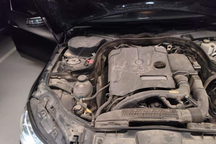 Used Mercedes-Benz E-Class 2015 E 260 L Sport Luxury Model Engine Bay Right