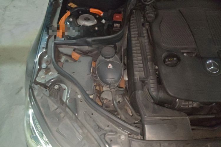 Used Mercedes-Benz E-Class 2015 E 400 L Hybrid Engine Bay Right