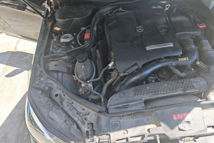 Used Mercedes-Benz E-Class 2015 E 200 L Sport Edition Engine Bay Right