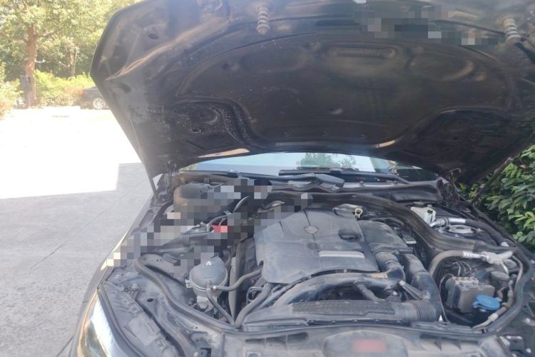 Used Mercedes-Benz E-Class 2015 E 260 L Sport Edition Engine Bay Right