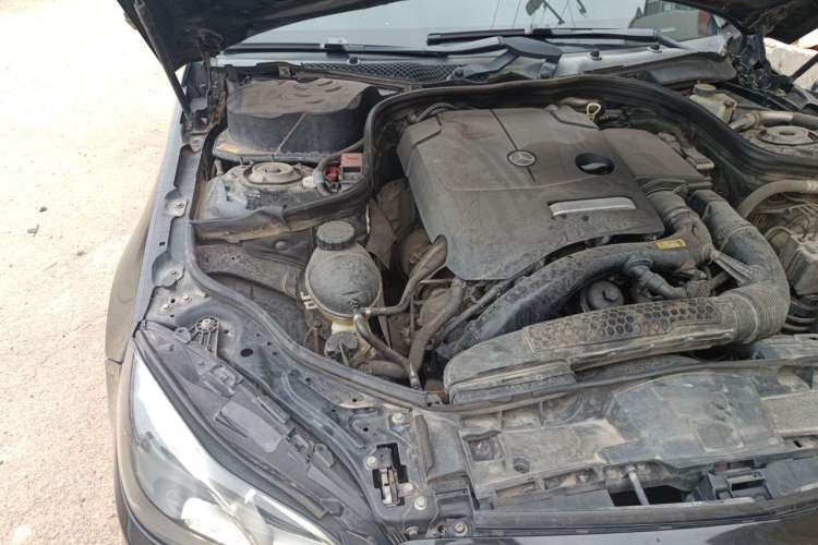 Used Mercedes-Benz E-Class 2015 E 260 L Sport Edition Engine Bay Right