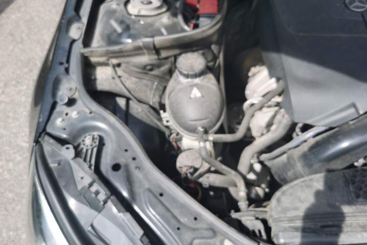 Used Mercedes-Benz E-Class 2015 Revised E 180 L Sport Edition Engine Bay Right