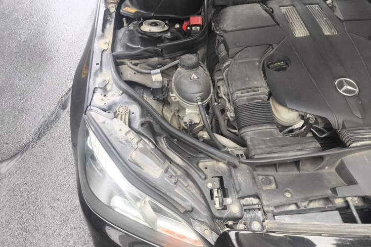 Used Mercedes-Benz E-Class 2015 E 320 L Sport 4MATIC Engine Bay Right