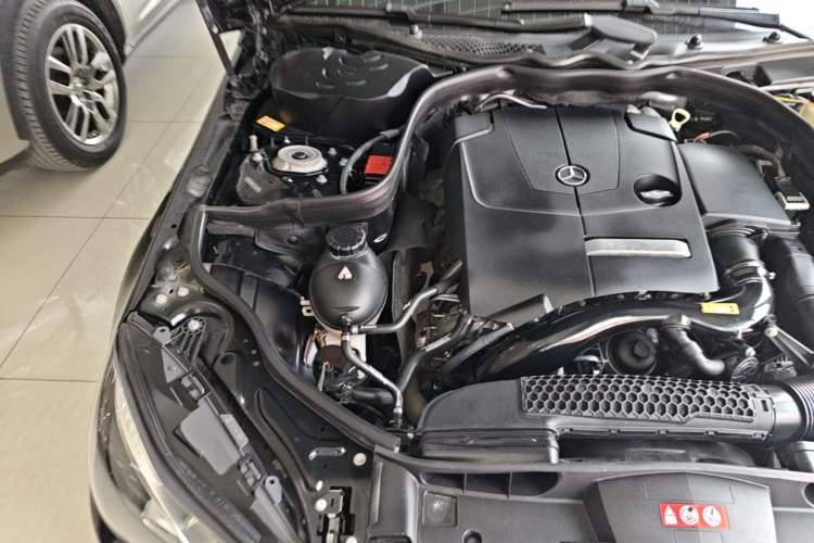 Used Mercedes-Benz E-Class 2015 Restyled E 260 L Sport Edition Engine Bay Right