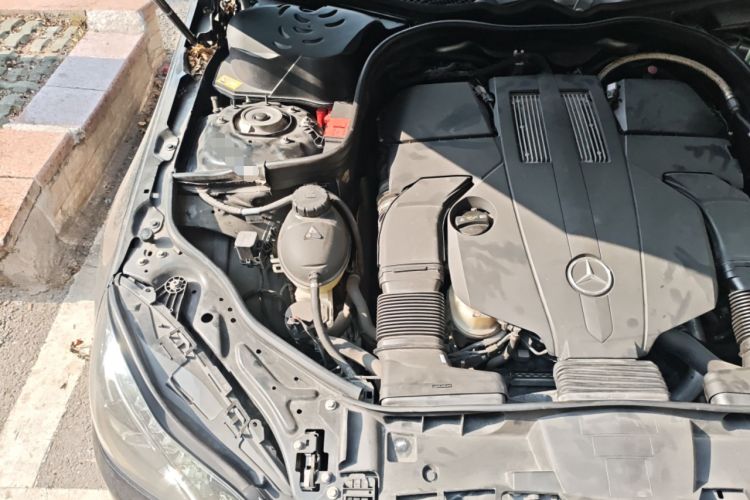 Used Mercedes-Benz E-Class 2015 E 320 L Sport 4MATIC Engine Bay Right