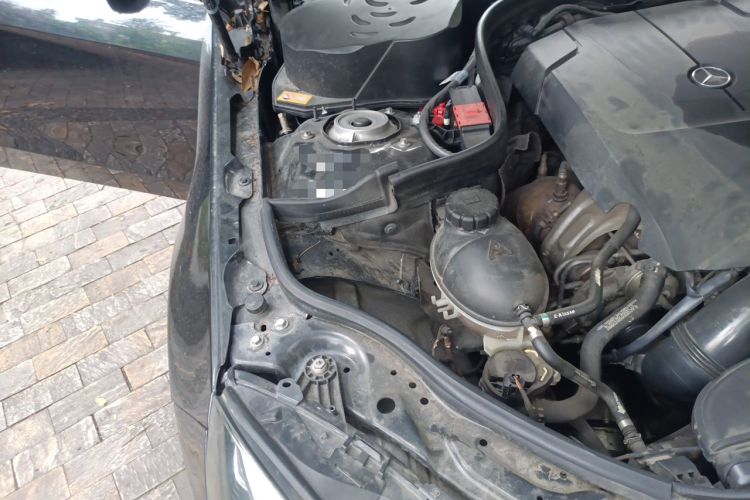 Used Mercedes-Benz E-Class 2015 E 260 L Sport Edition Engine Bay Right
