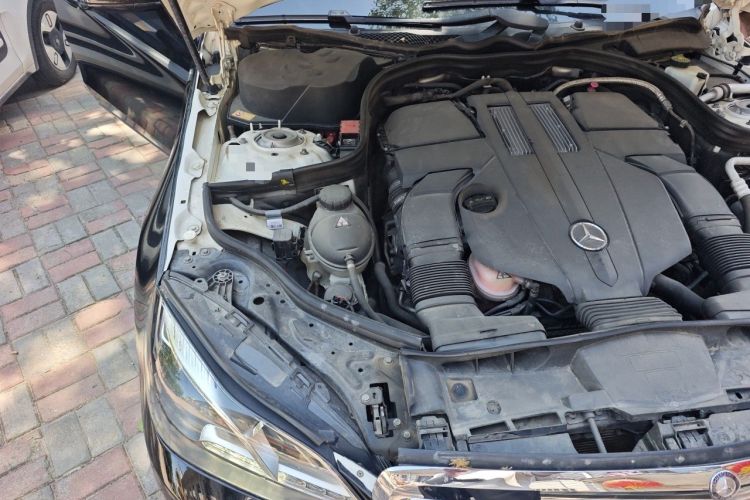 Used Mercedes-Benz E-Class 2015 E 320 L 4MATIC Engine Bay Right